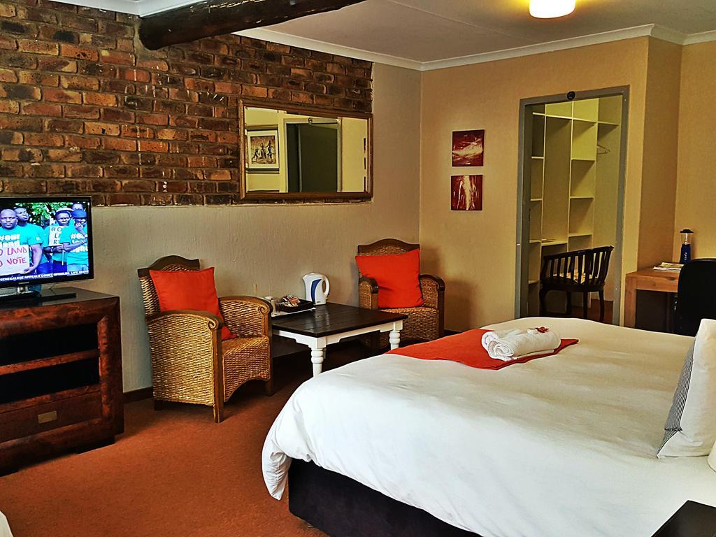 Midrand Guesthouse - Tasa Exterior foto