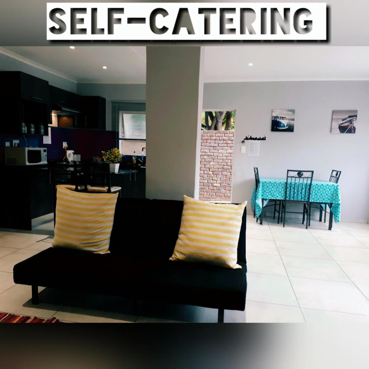 Midrand Guesthouse - Tasa Exterior foto